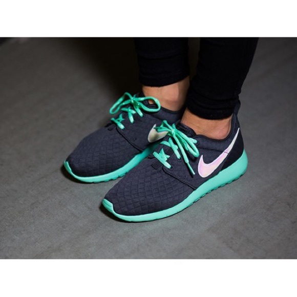 Nike Roshe Mint